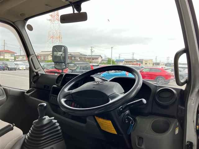 2015 Toyota Dyna auction photo 3