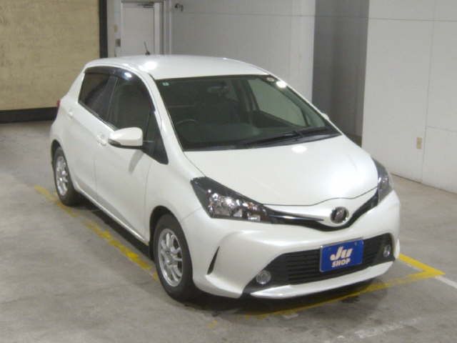 2014 Toyota Vitz Japan auction vehicle