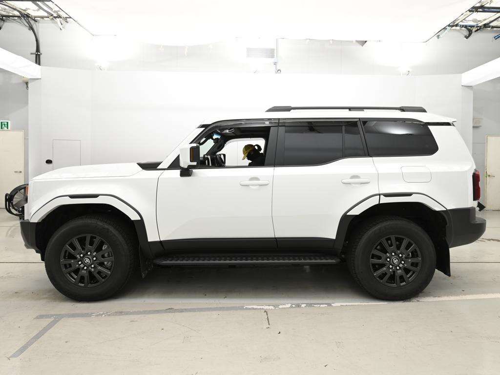 2025 Toyota Land Cruiser 250 VX 4WD auction photo 4