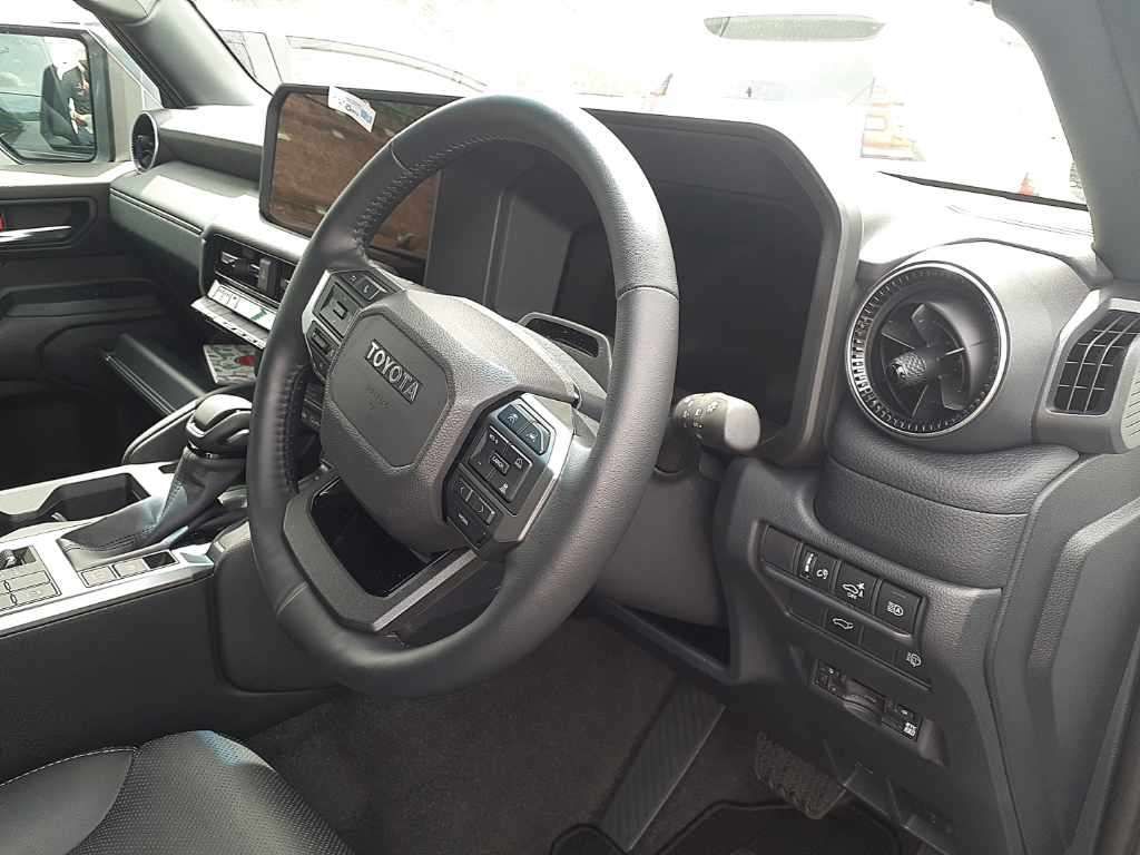 2025 Toyota Land Cruiser 250 VX 4WD auction photo 9