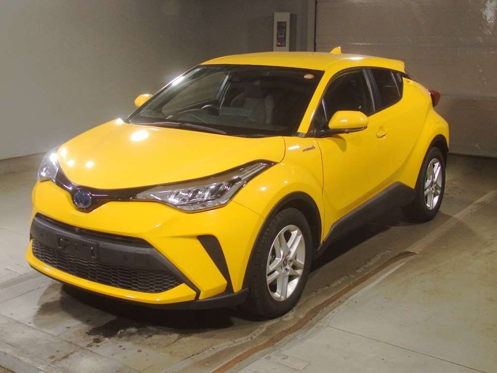 Japan Auction Vehicles 4 2022 Toyota C-HR S auction photo