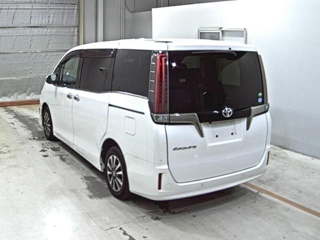 2020 Toyota Esquire Gi プレミアムパッケージ ブラックテーラード auction photo 2