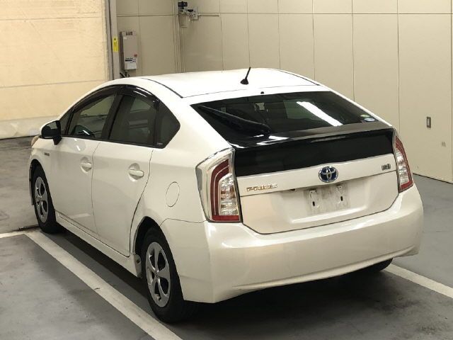 2013 Toyota Prius S auction photo 2