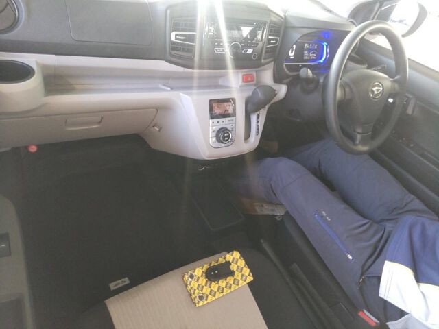 2025 Daihatsu Mira e:S G SA III auction photo 3