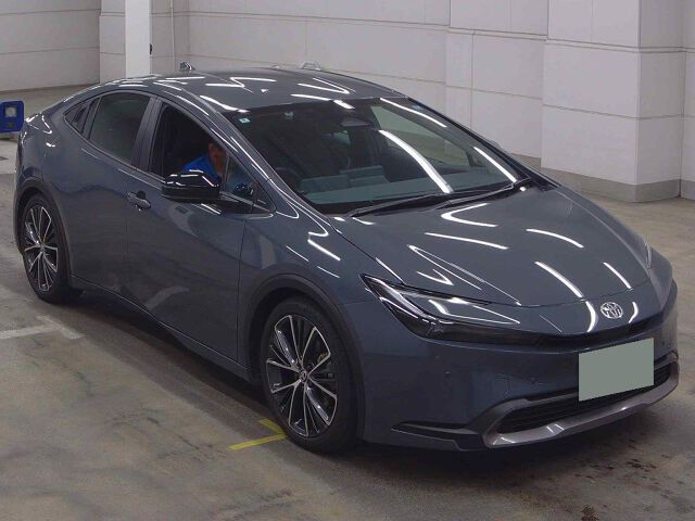2024 Toyota Prius G 4WD Japan auction vehicle