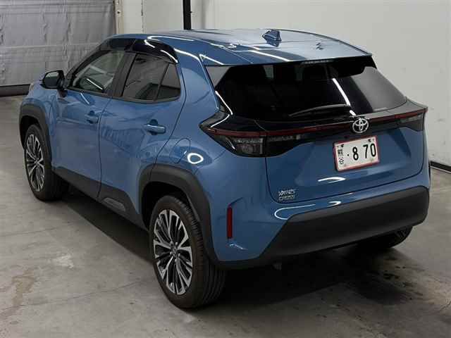2022 Toyota Yaris Cross Z auction photo 2