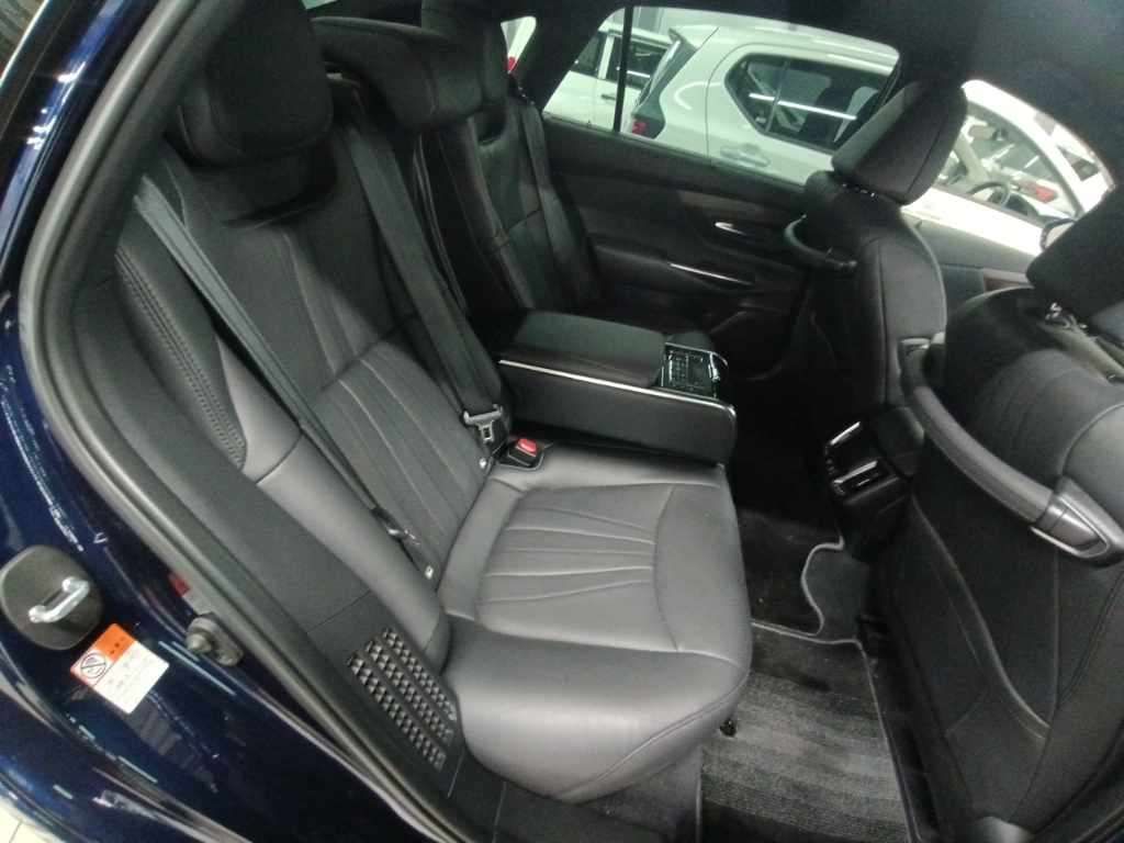2021 Toyota Crown G-Executive Four 4WD auction photo 12