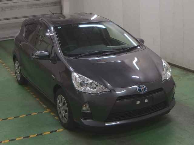 2014 Toyota Aqua S Japan auction vehicle