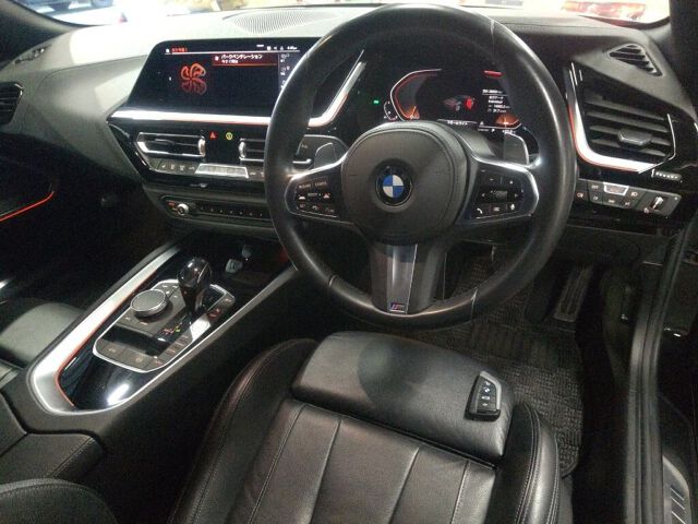 2019 BMW Z4 SDRIVE20IMスポ auction photo 3