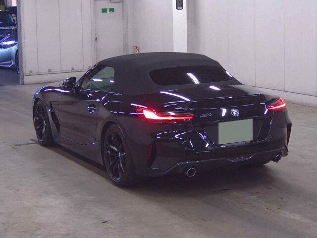 2019 BMW Z4 SDRIVE20IMスポ auction photo 2