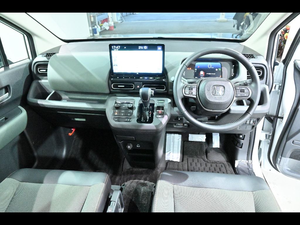 2024 Honda Freed e:HEVクロスター 5人 auction photo 3