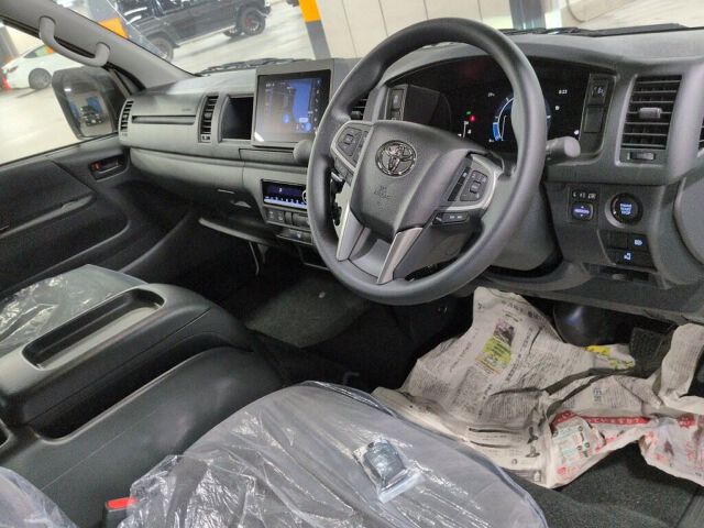 2026 Toyota Hiace スーパーロングGL auction photo 6