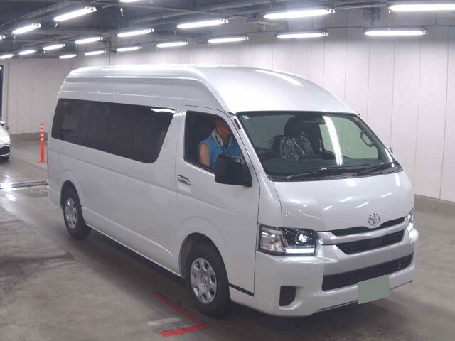 Japan Auction Vehicles 8 2026 Toyota Hiace スーパーロングGL auction photo