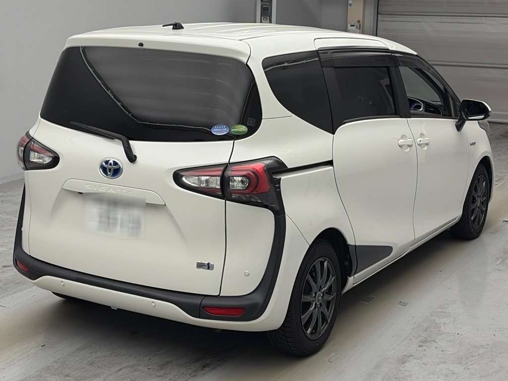 2018 Toyota Sienta ハイブリッドG クエロ auction photo 2