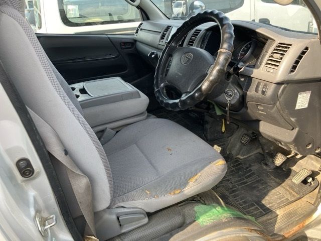 2004 Toyota Hiace バン.4WD auction photo 8
