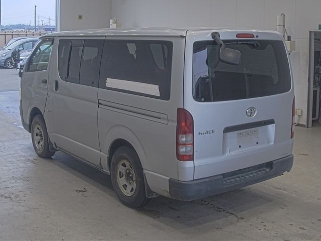 2004 Toyota Hiace バン.4WD auction photo 2