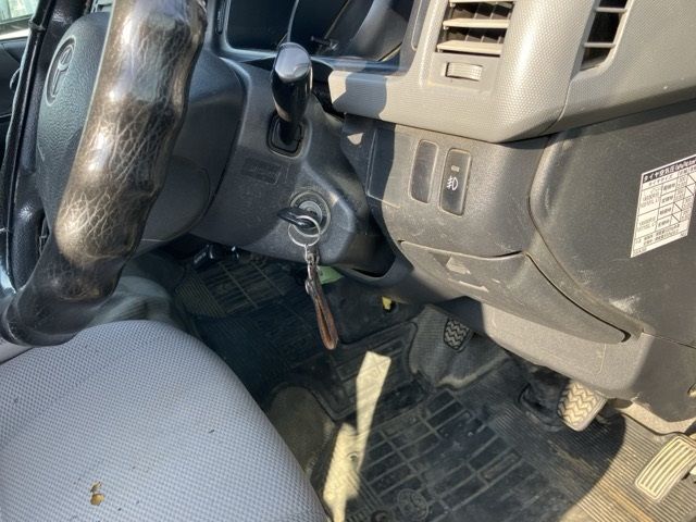2004 Toyota Hiace バン.4WD auction photo 6