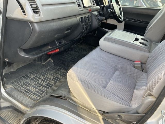 2004 Toyota Hiace バン.4WD auction photo 9
