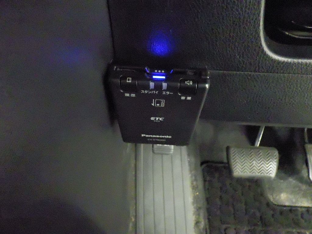 2019 Toyota Voxy X-Side Lift-Up Tilt Seat auction photo 11