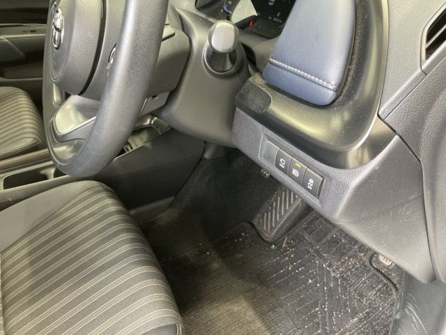 2022 Toyota Aqua Z auction photo 6