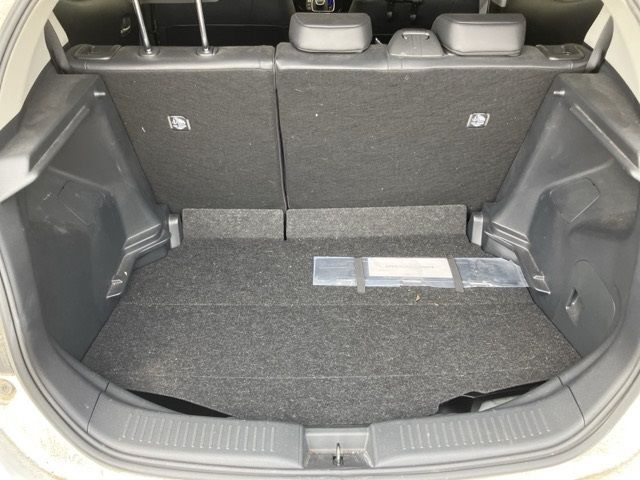 2022 Toyota Aqua Z auction photo 12