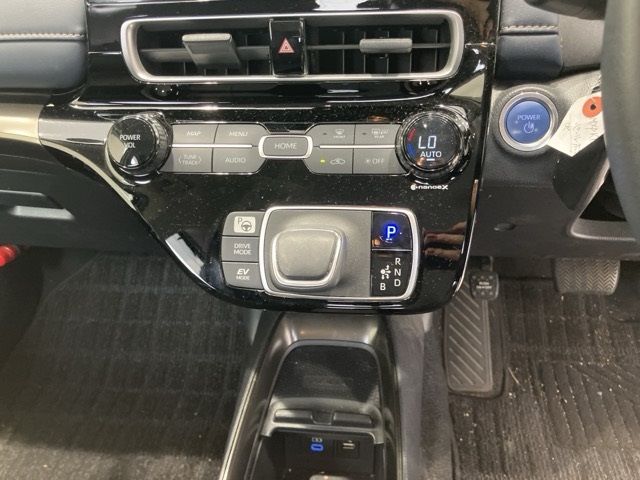 2022 Toyota Aqua Z auction photo 5