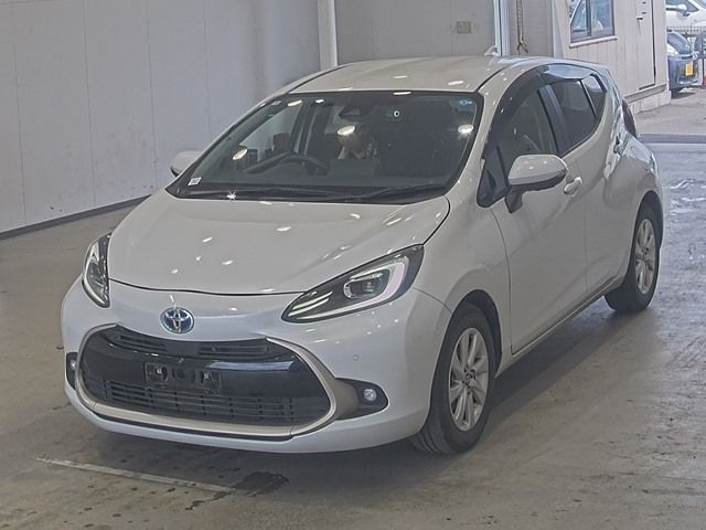 2022 Toyota Aqua Z Japan auction vehicle