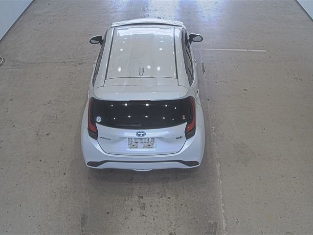 2022 Toyota Aqua Z auction photo 3