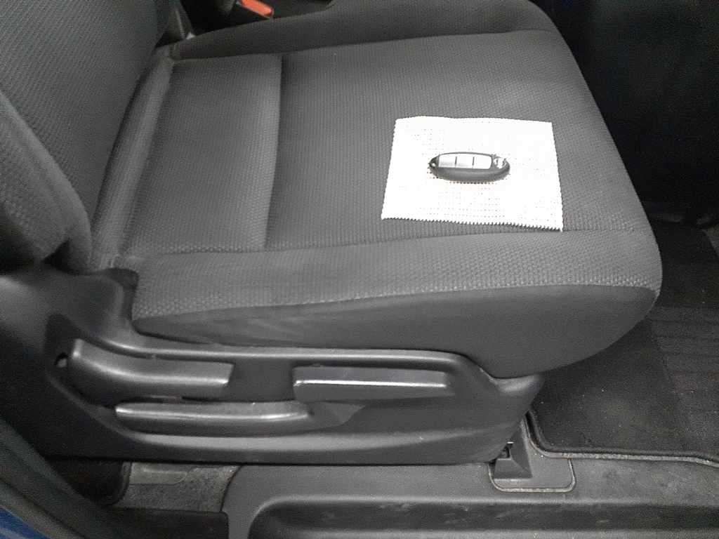 2017 Nissan Serena auction photo 10