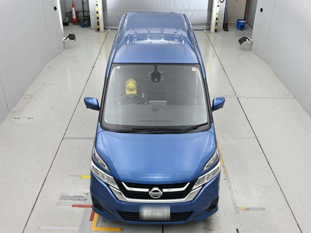 2017 Nissan Serena auction photo 7