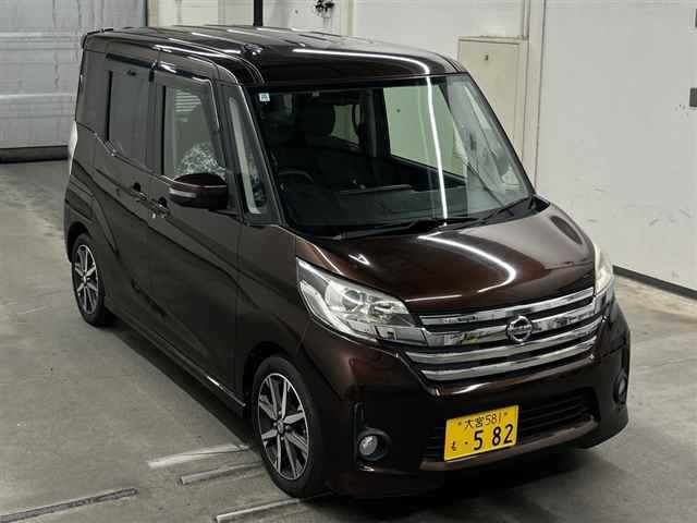 2014 Nissan Dayz Roox Highway Star Turbo Japan auction vehicle