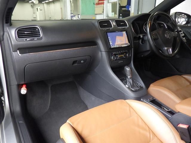2011 Volkswagen VW ゴルフ カブリオレ auction photo 2