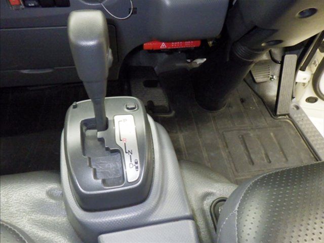 2018 Isuzu Elf バン auction photo 8