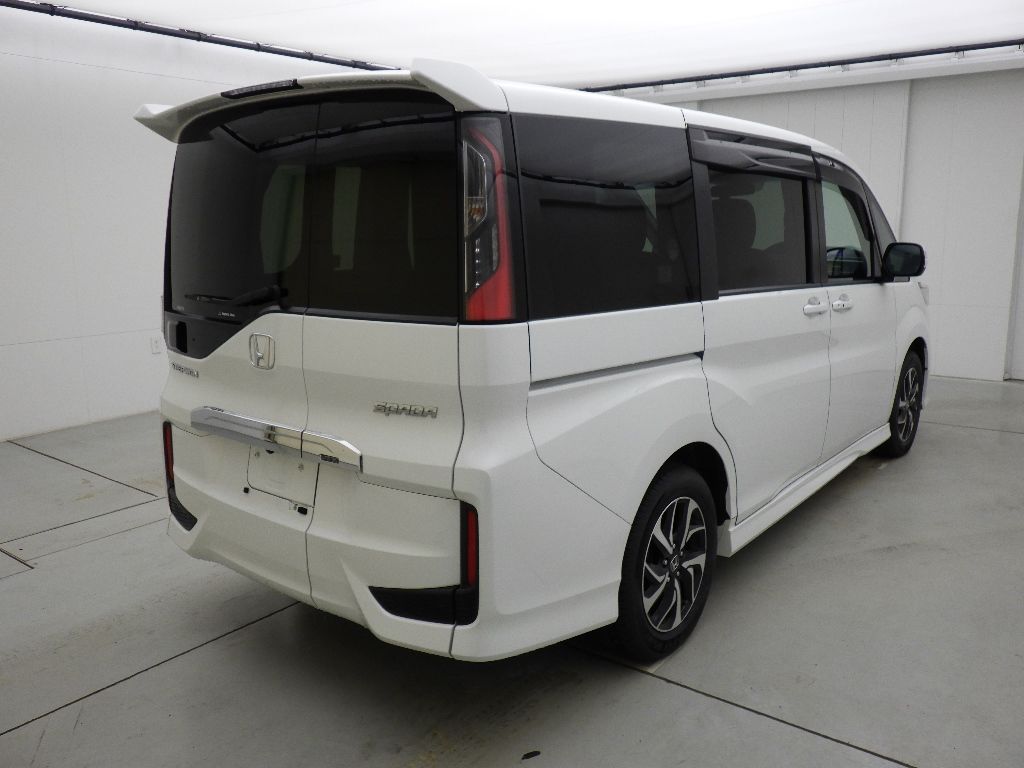 2021 Honda Stepwgn 4WD ホンダセンシング auction photo 2