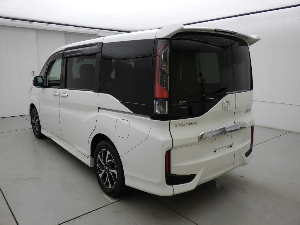 2021 Honda Stepwgn 4WD ホンダセンシング auction photo 5
