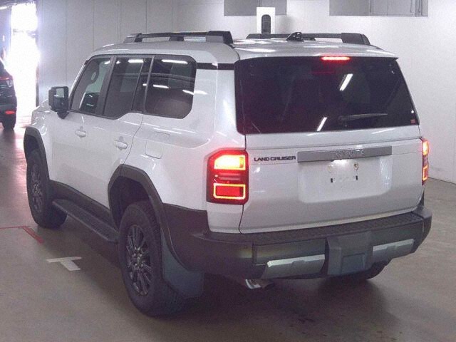 2025 Toyota Land Cruiser 250 VX 4WD auction photo 2