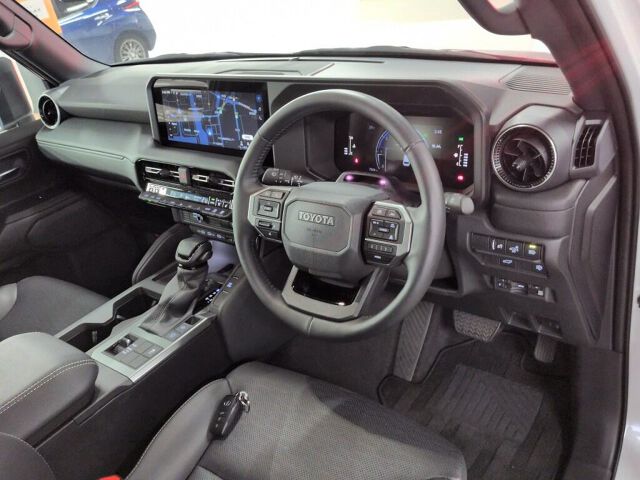 2025 Toyota Land Cruiser 250 VX 4WD auction photo 3