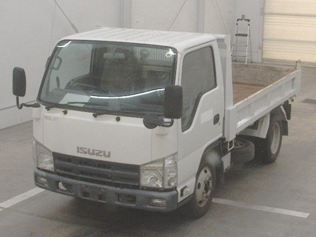 Japan Auction Vehicles 10 2014 Isuzu Elf dump auction photo
