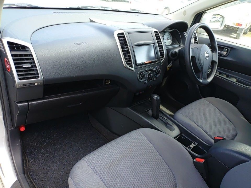 2015 Nissan ウイングロード auction photo 16