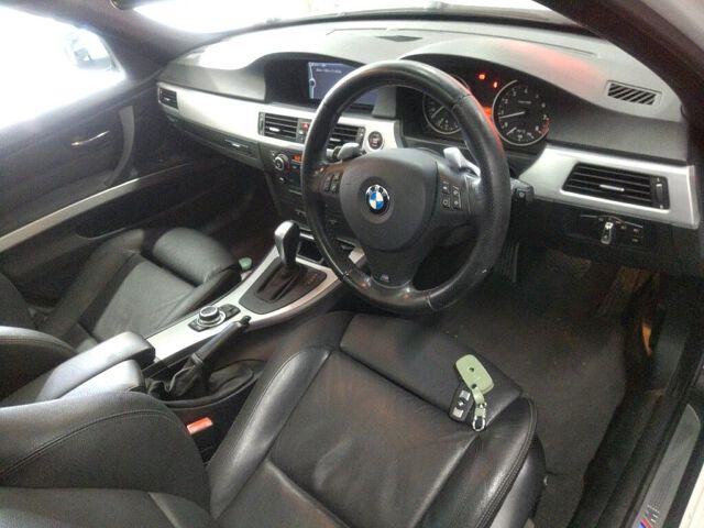 2009 BMW 3 Series 335IツーリンMスポP auction photo 3