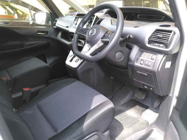 2020 Nissan Serena XV auction photo 3