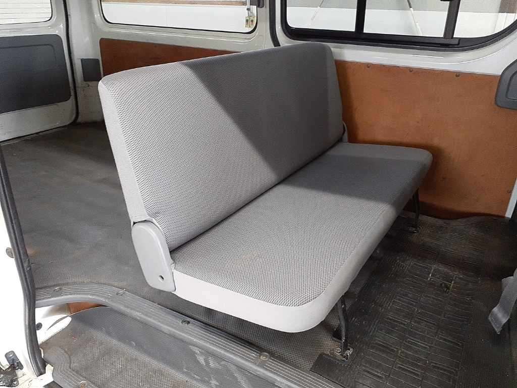 2009 Toyota Hiace ロングDX 4WD auction photo 10