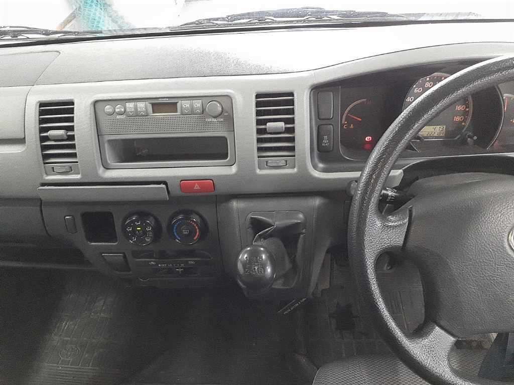 2009 Toyota Hiace ロングDX 4WD auction photo 9