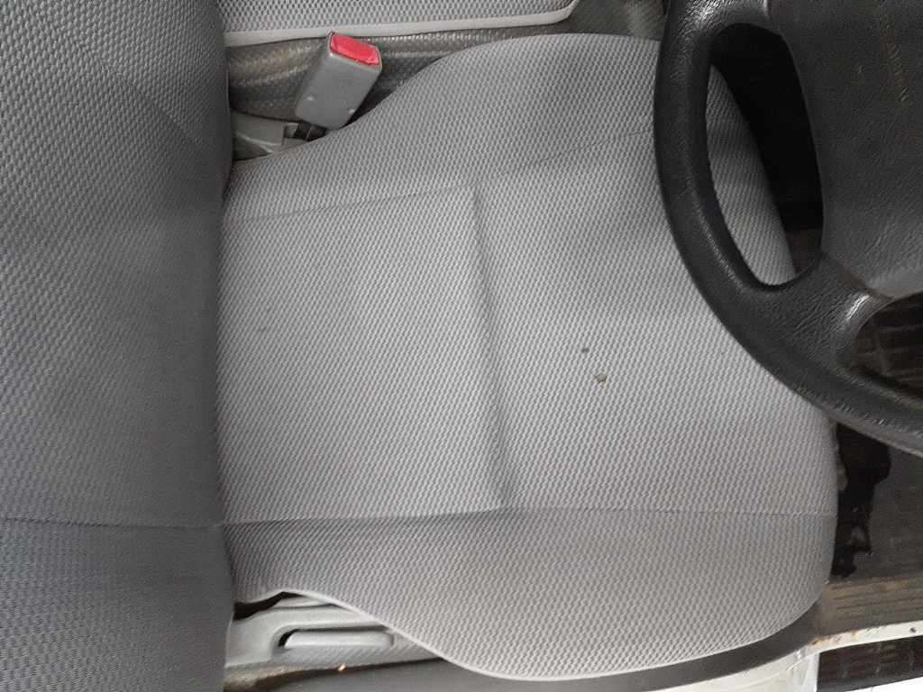 2009 Toyota Hiace ロングDX 4WD auction photo 8