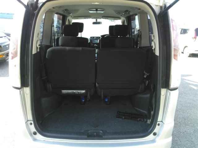 2011 Nissan Serena ハイウェイスター auction photo 8