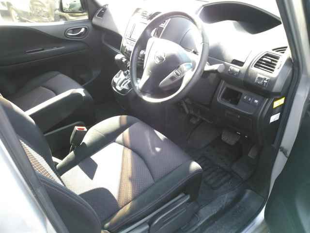 2011 Nissan Serena ハイウェイスター auction photo 3