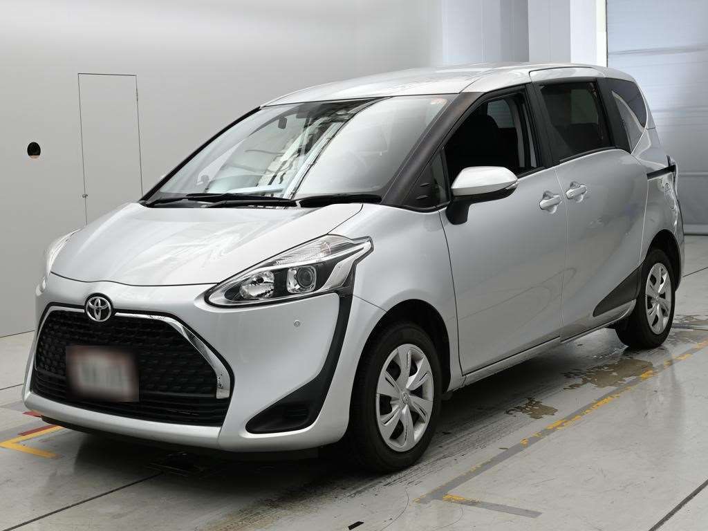 2022 Toyota Sienta X 4WD Japan auction vehicle