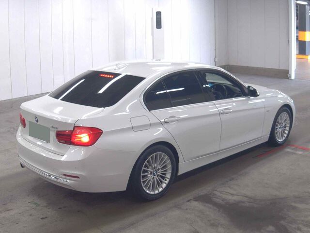 2017 BMW 3 Series 318I Luxury auction photo 5
