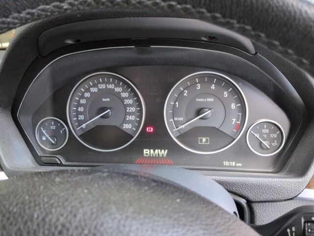 2017 BMW 3 Series 318I Luxury auction photo 6