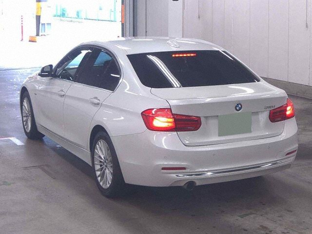 2017 BMW 3 Series 318I Luxury auction photo 2